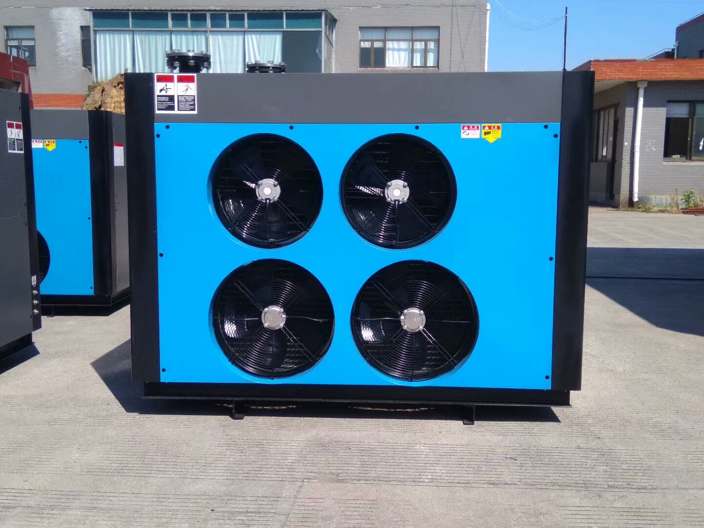 在日常工作過程中，冷干機系統的主要工作